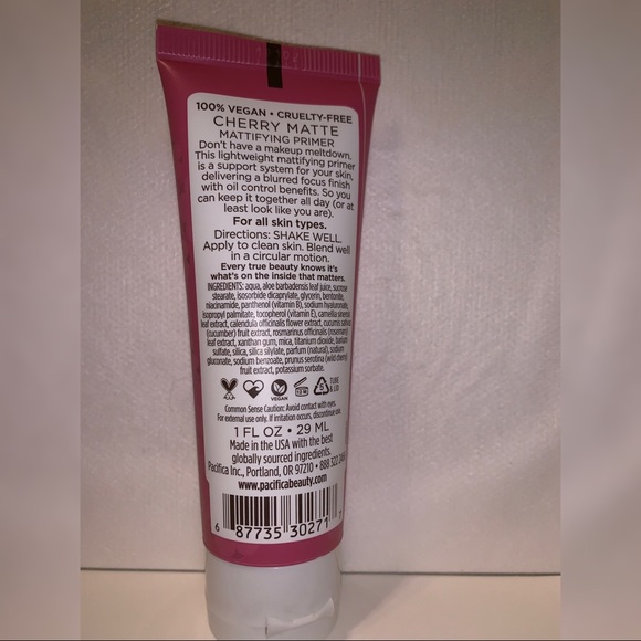 Elemis Veggie Mask, Pacifica Matte Primer Bundle - Picture 5 of 5